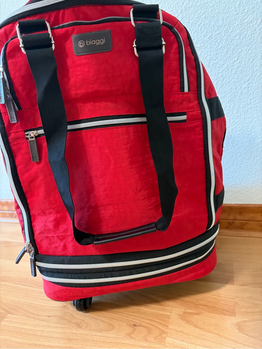 Biaggi Red Rolling Carryon Duffel Bag Zipsack Boost - Picture 4 of 12